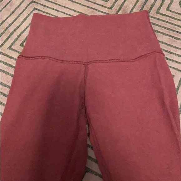 Lululemon Cranberry colored cropped leggings - Picture 2 of 4